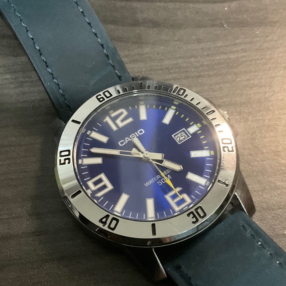 Casio Men's Navy and Silver Dive Watch